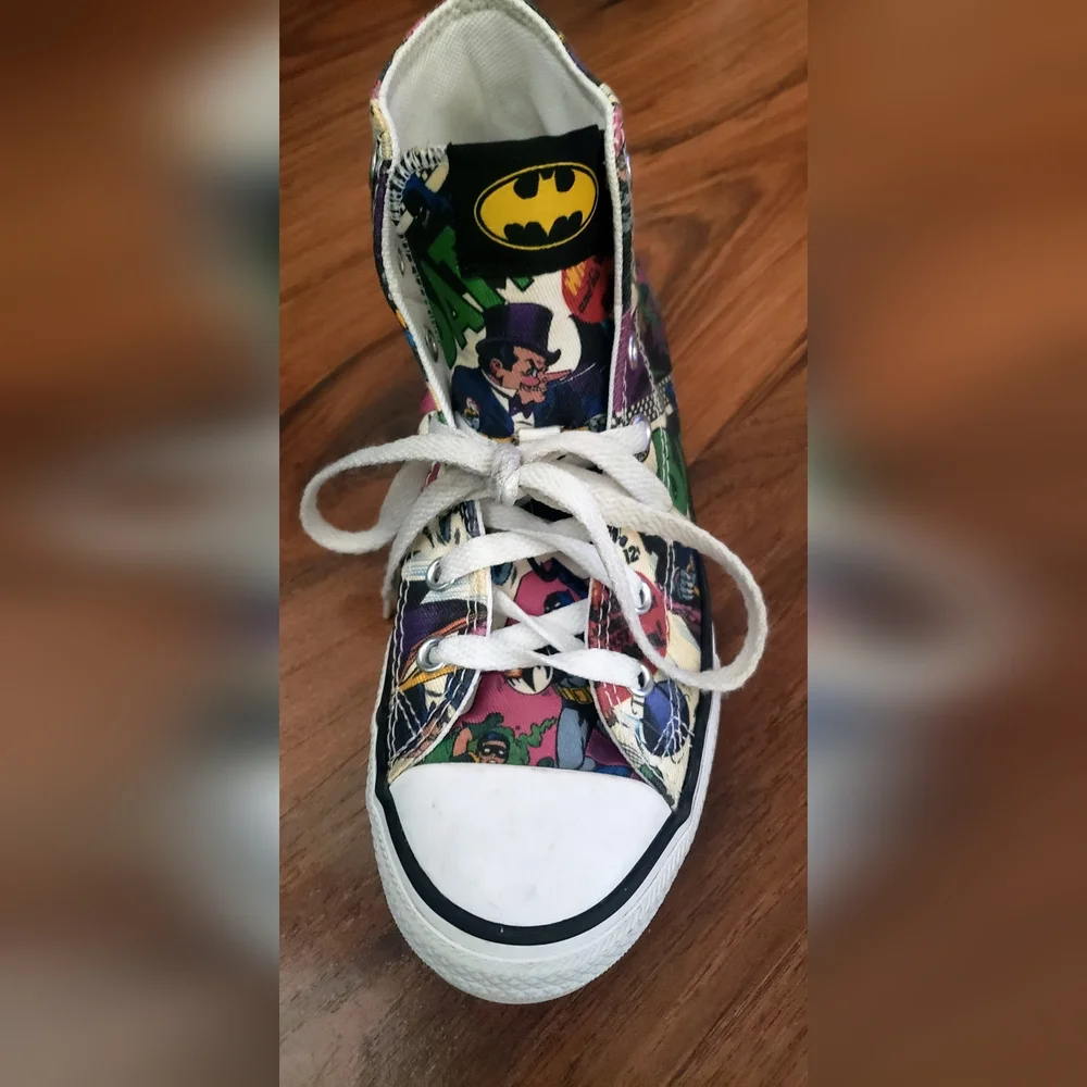 Chuck Taylor Batman Converse Youth Size 3